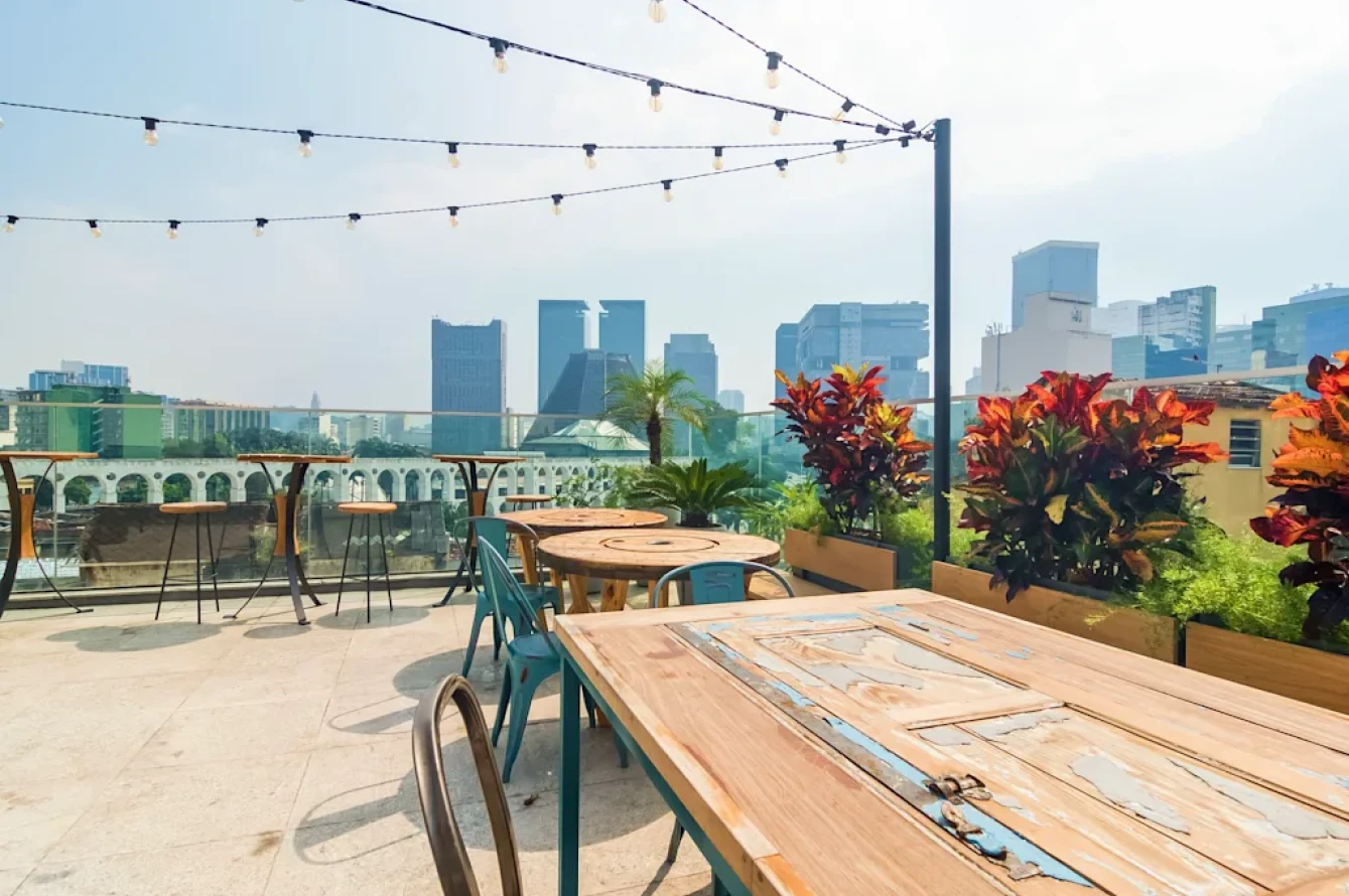 Pool in Lapa - Drinks & View of the Arches – Casa Lapa, Sociatel Lapa