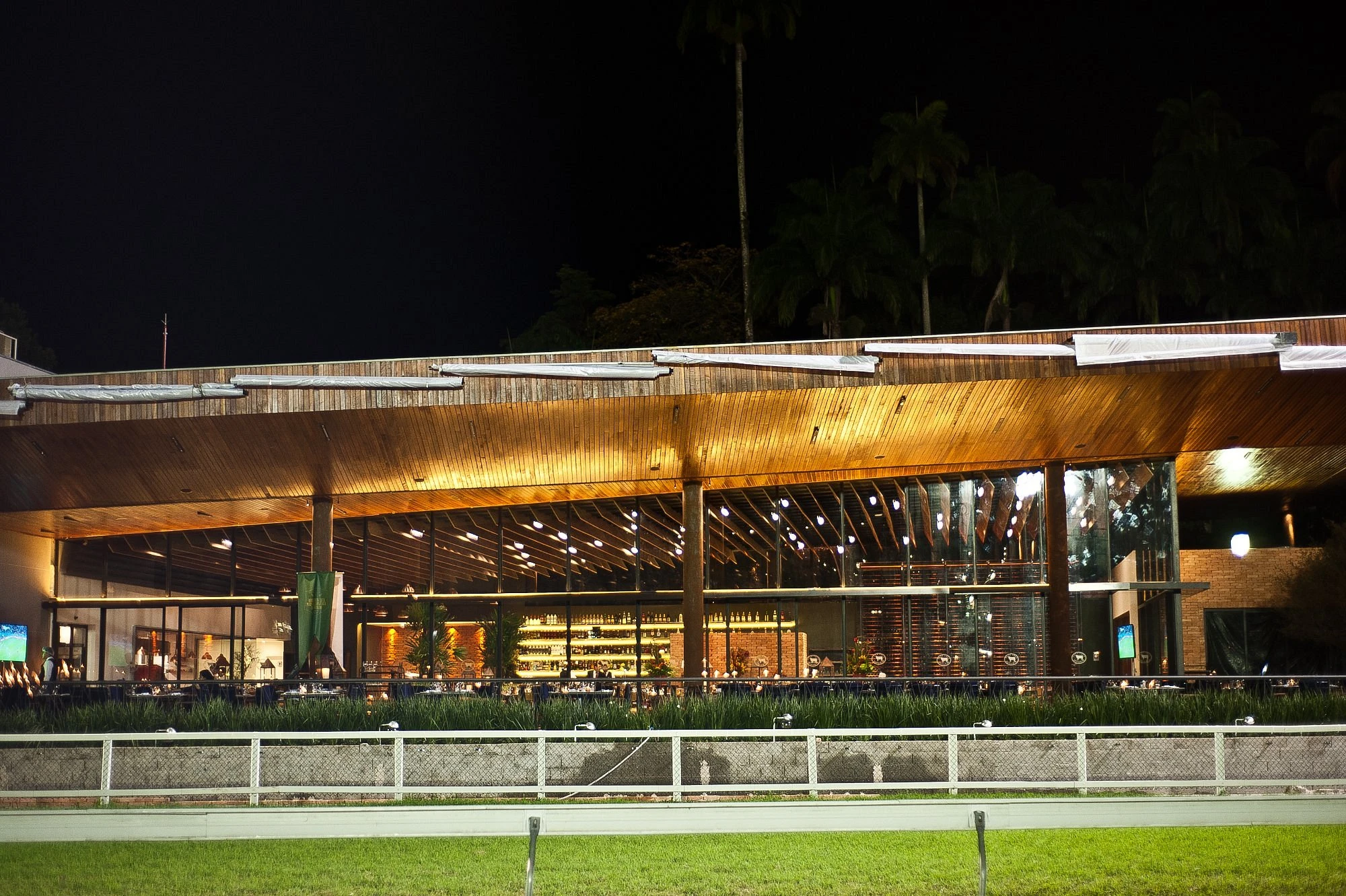 Varanda no Jockey - Carnes Premium & Vista do Cristo
