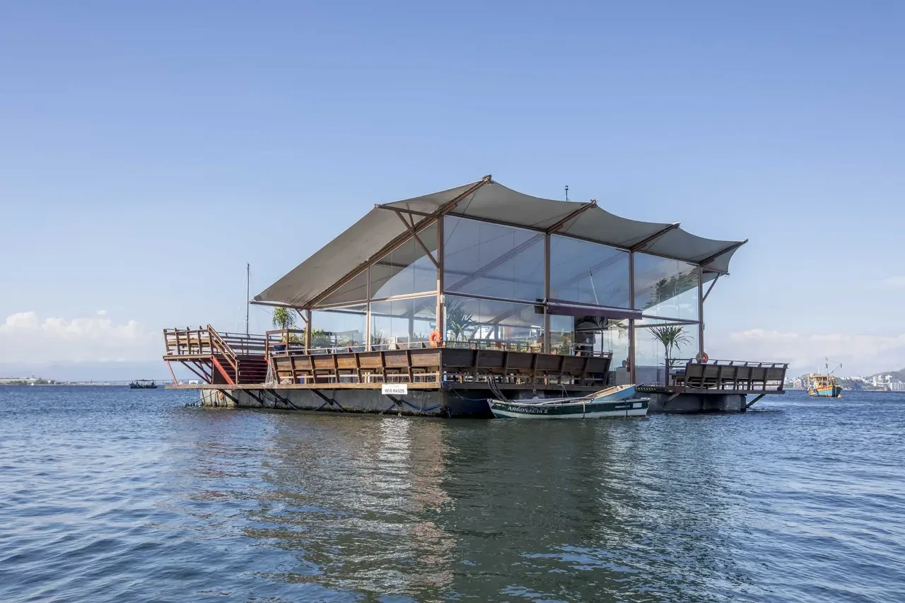 Floating Restaurant - Lunch in Urca