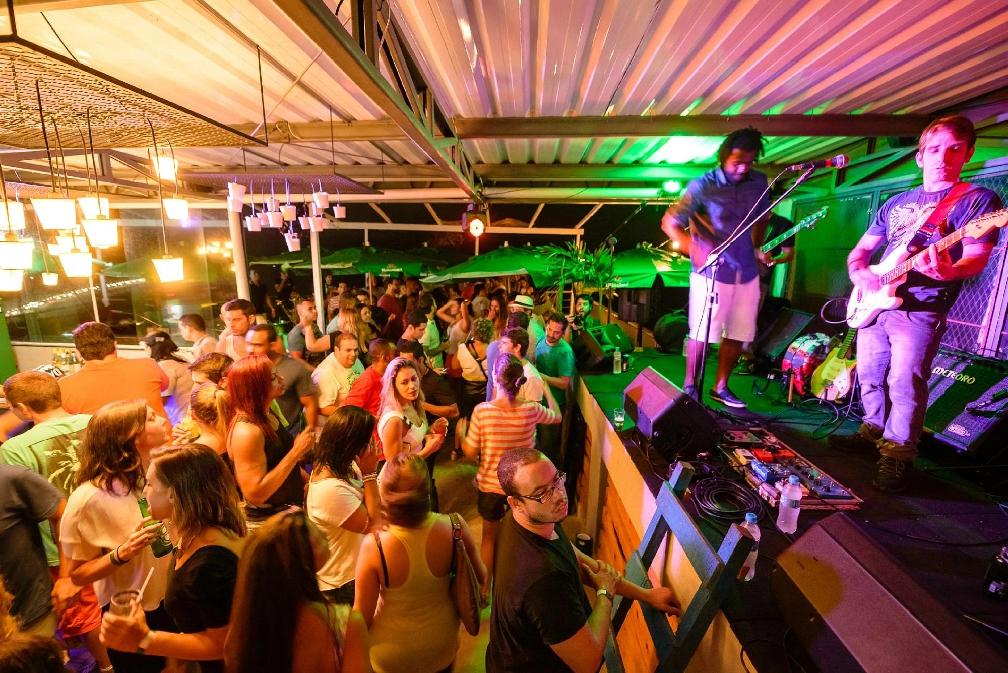 Feijoada & Samba no Vidigal - Vista dos Dois Irmãos