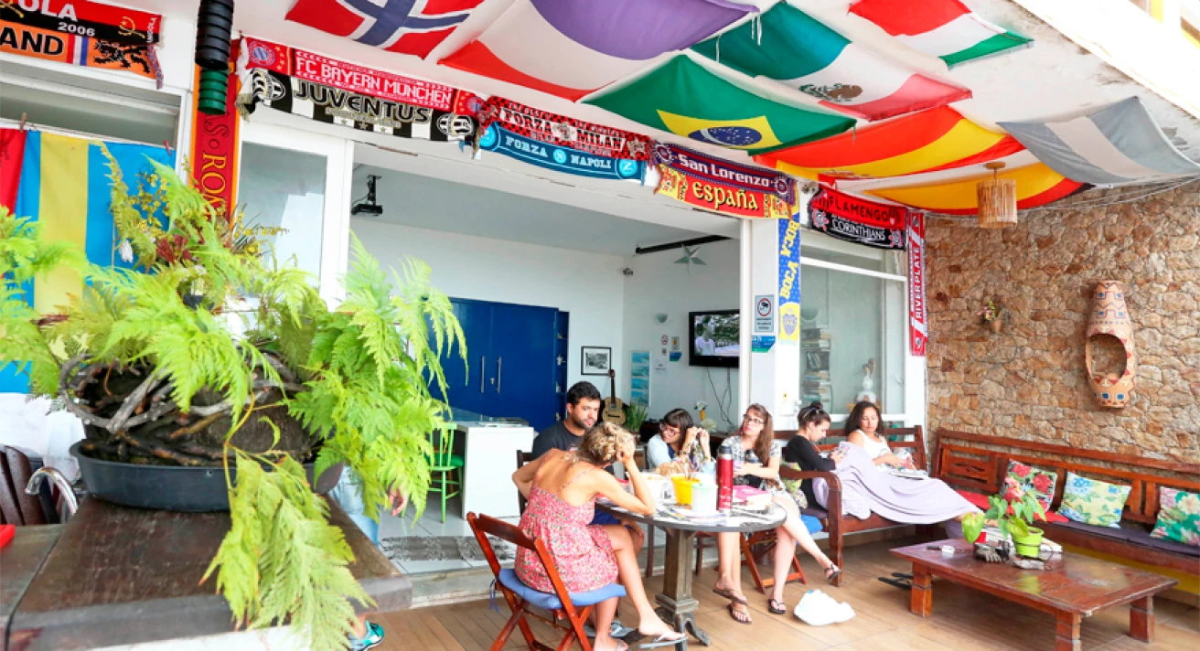 Sunset at Morro da Babilônia - Barbecue & Authentic Vibe – Babilônia Rio Hostel