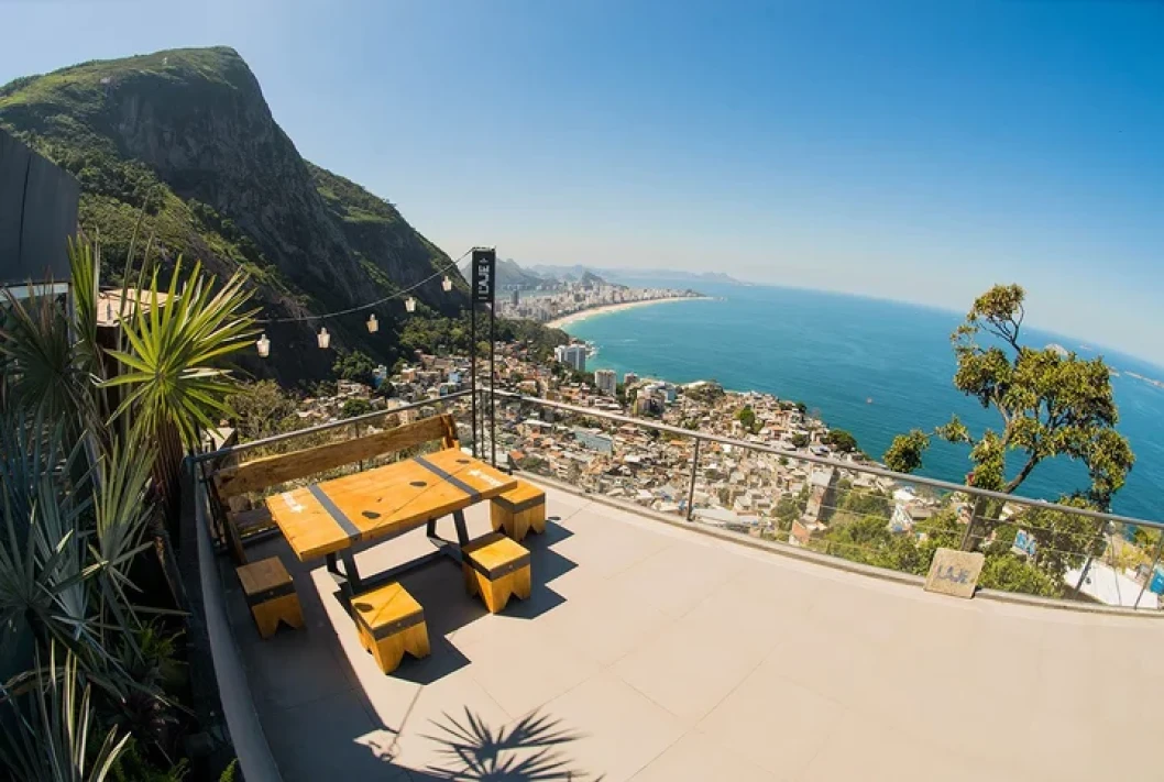 Brunch no Vidigal - Vista dos Dois Irmãos