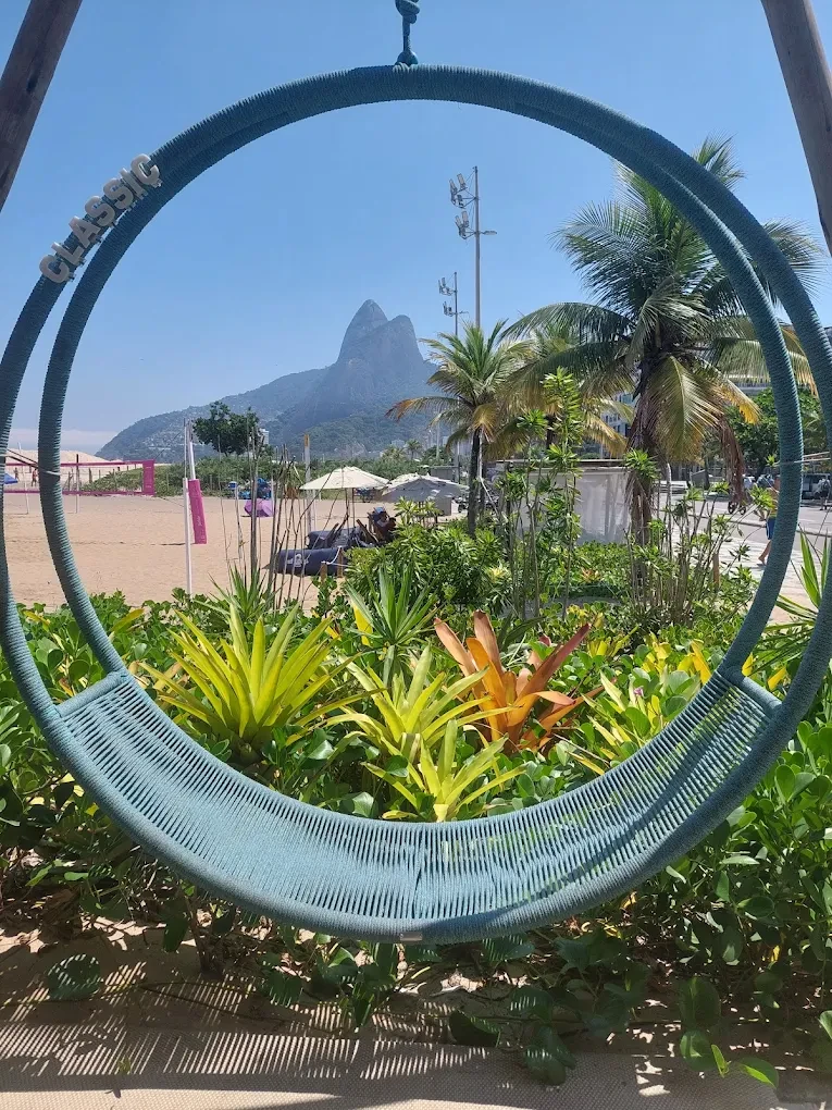 VIP Sunbed in Ipanema - View of Dois Irmãos
