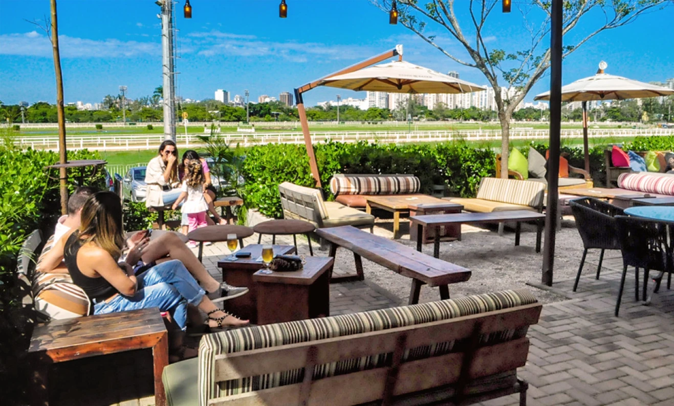 Jockey Club - Craft Beers & Corcovado View – Maguje