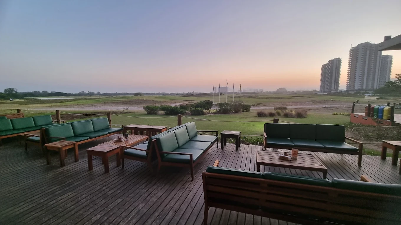 Sunset na Barra - Vista do Campo de Golfe